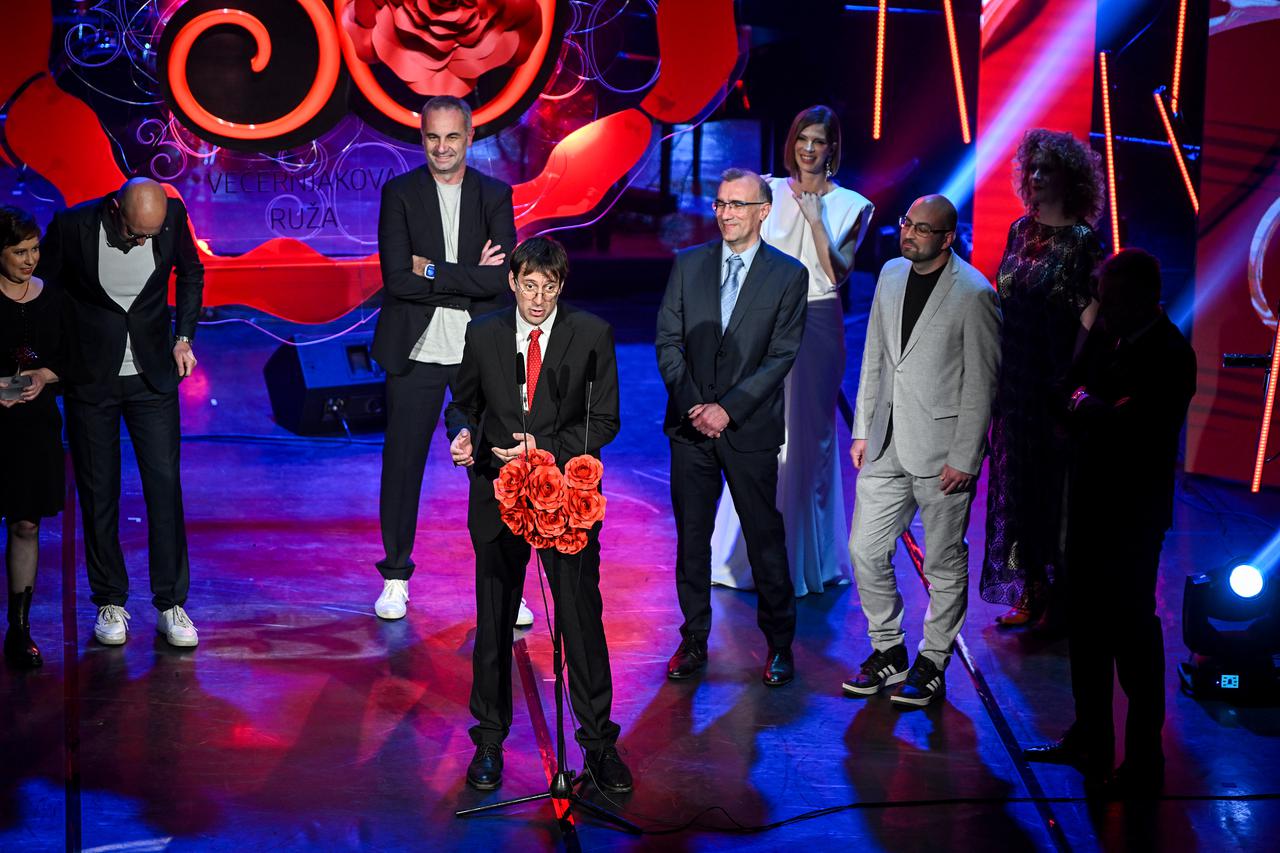 Zagreb: Dodjela medijske nagrade "Večernjakova ruža" u Hrvatskom narodnom kazalištu