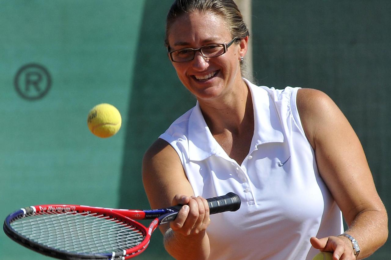 Mary Pierce