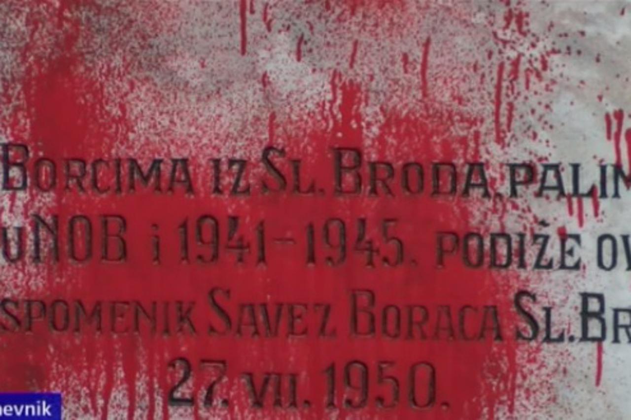unakažen spomenik