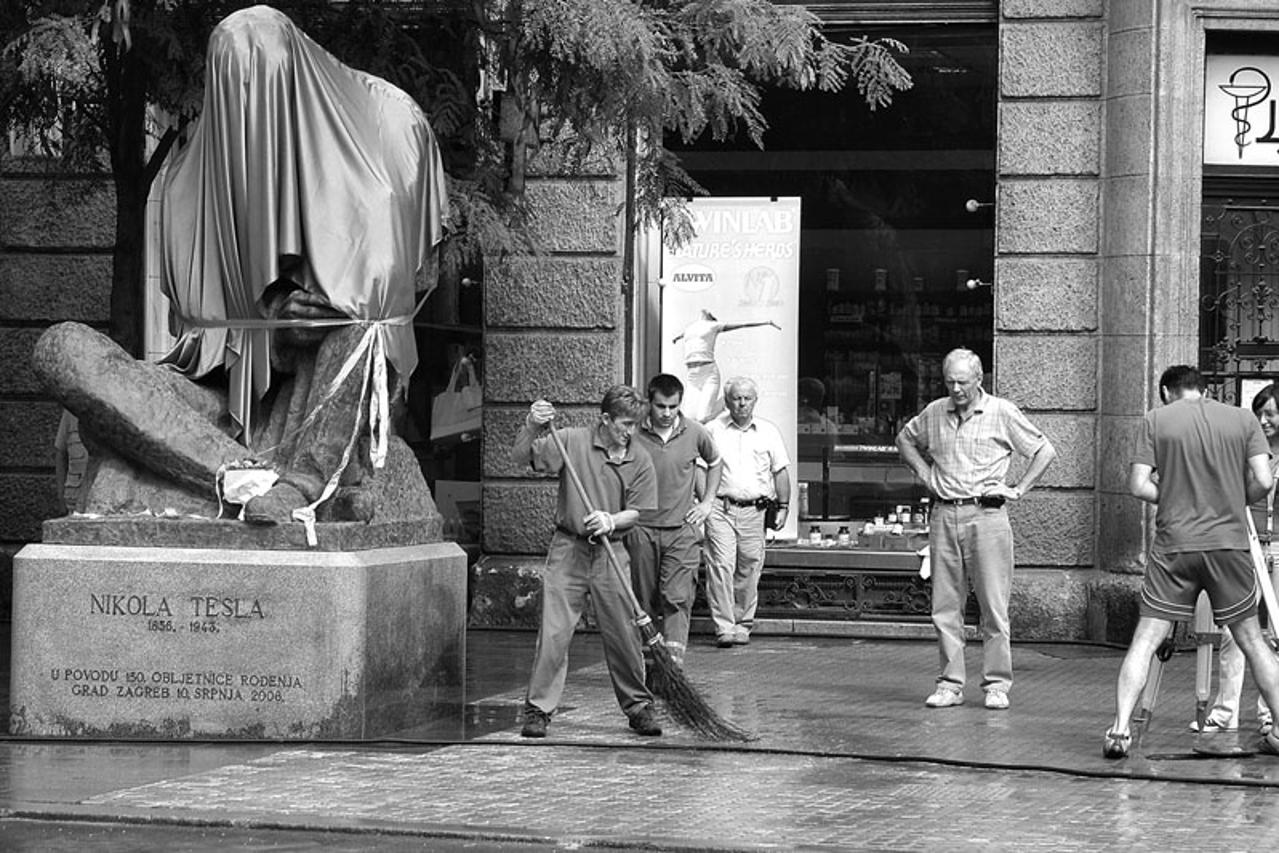 Spomenici Patrik Macek