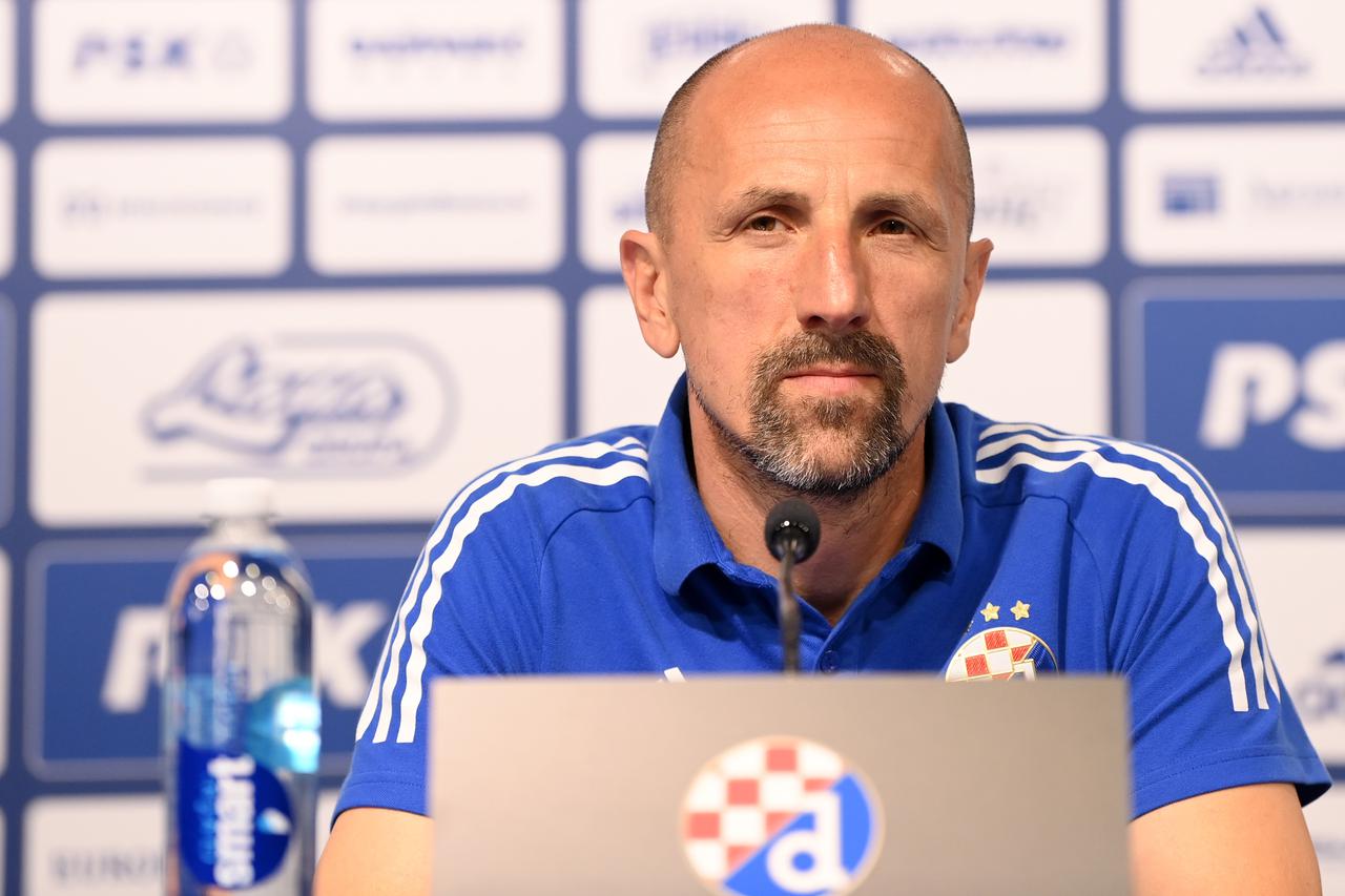 Konferencija za medije nakon utakmice Dinamo - Legia