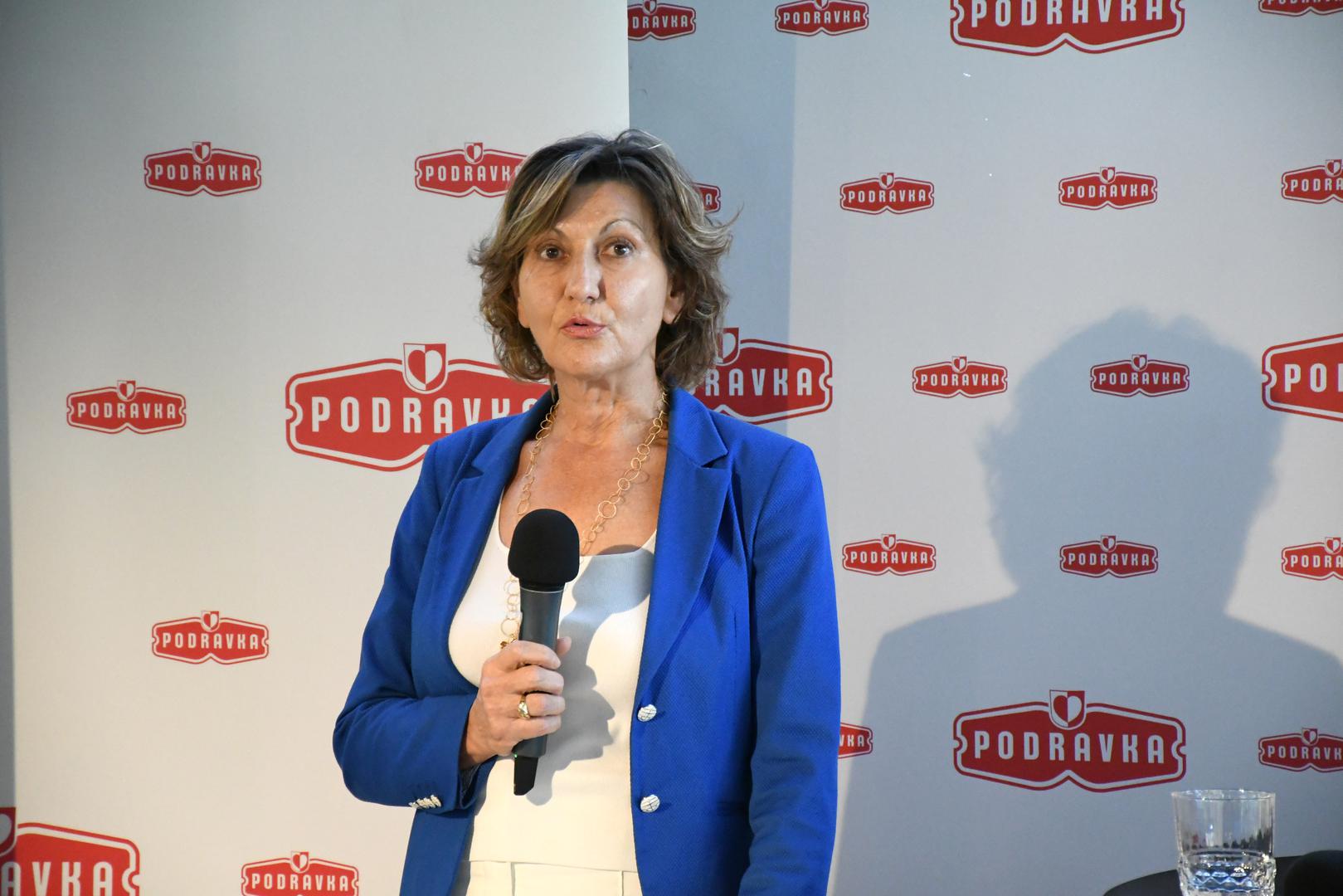 20.09.2023., Koprivnica  - Susret Podravke i poljoprivrednih proizvodjaca s ciljem informiranja proizvodjaca o trzisnim trendovima te prezentacija ocekivanja ovogodisnje i buducih poljoprivrednih sezona, kretanja otkupnih cijena, kao i novih tehnoloskih dostignuca u povecanju prinosa i jos efikasnijoj organizaciji otkupa. Nazocila je i Martina Dalic, predsjednica Uprave Podravke Photo: Damir Spehar/PIXSELL
