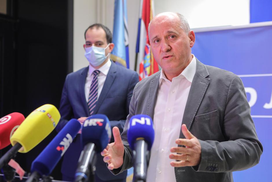 Zagreb: Branko Bačić i Ivan Malenica dali su izjave nakon završene sjednice Predsjedništva i Nacionalnog vijeća HDZ-a