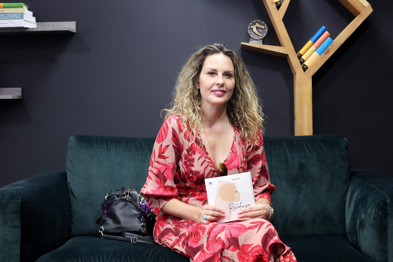 Zagreb: Pjevačica, spisateljica  i bivša manekenka Anđa Marić 