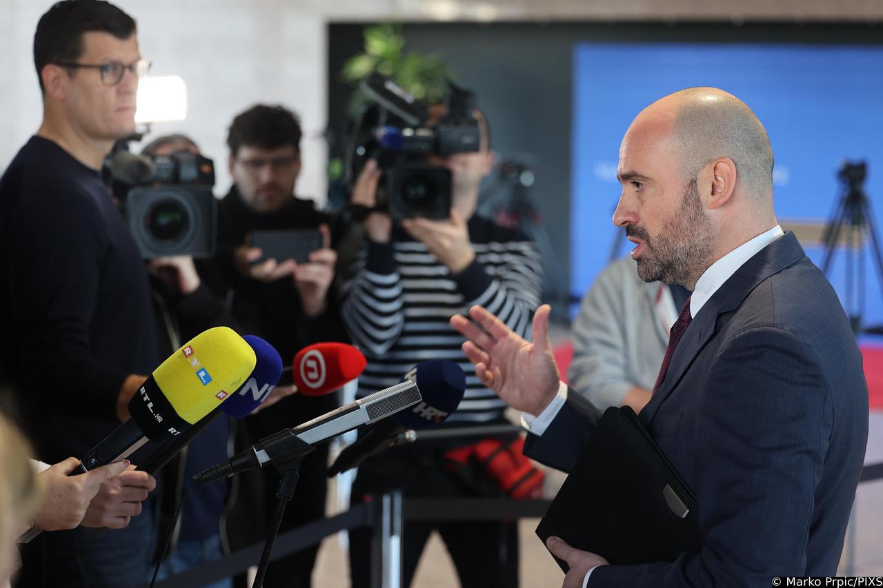 Zagreb: Ministar Ivan Paladina dao izjavu za medije