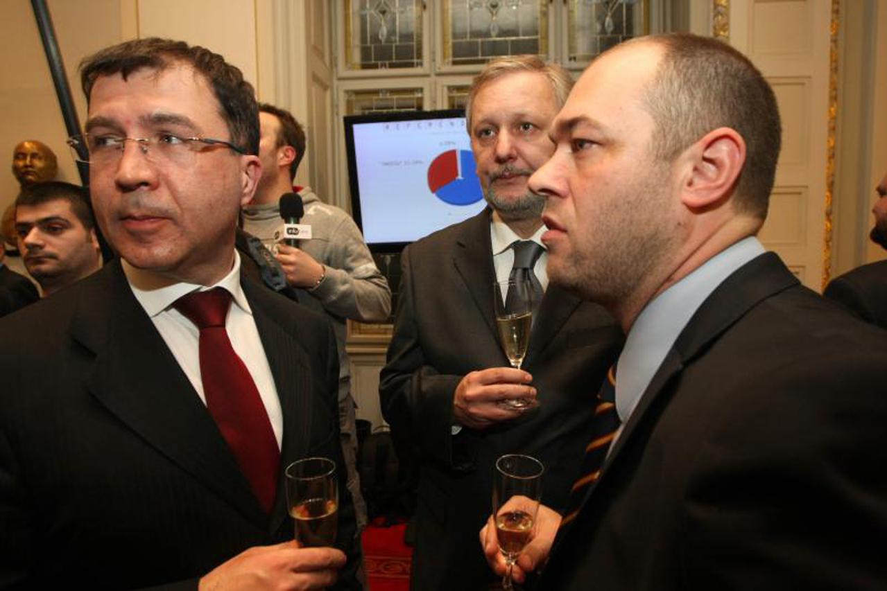 političari u saboru (1)