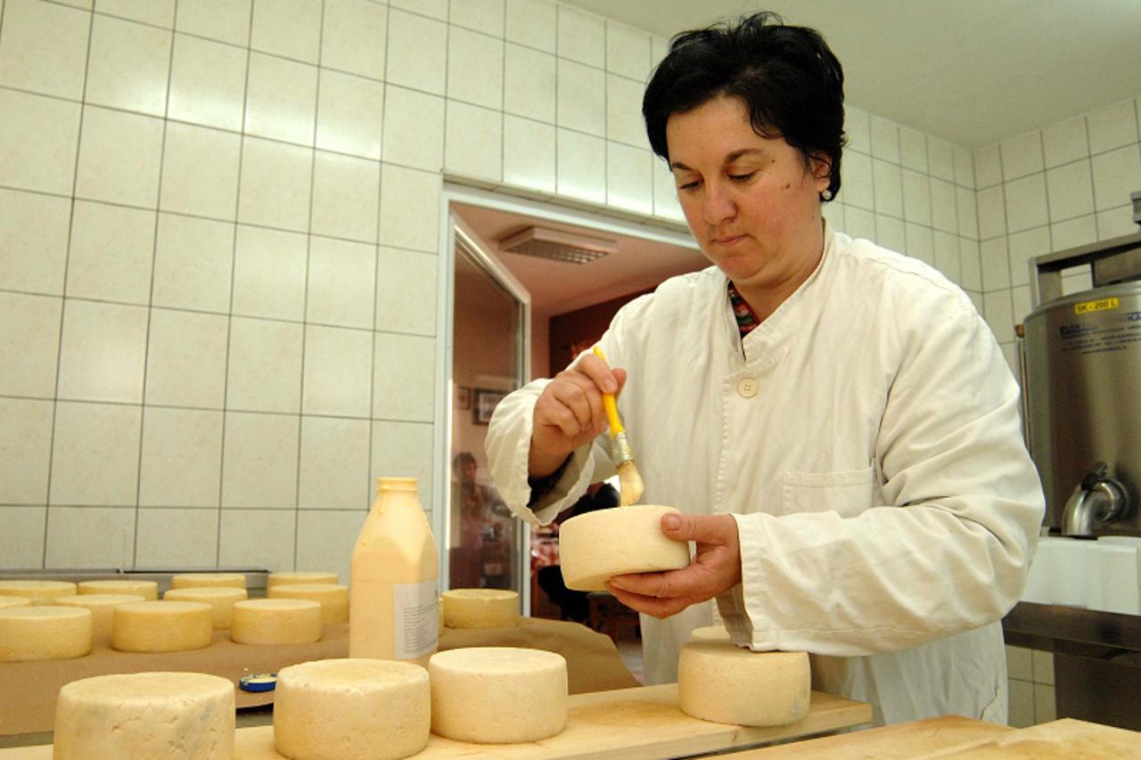 'VARAZDIN/MEDJIMURJE- 2603.10., Oporovec, Hrvatska- Prva kozja sirana u Medjimurskom naselju Oporovec u vlasnistvu obitelji Zadravec. Photo: Vjeran Zganec Rogulja/PIXSELL'