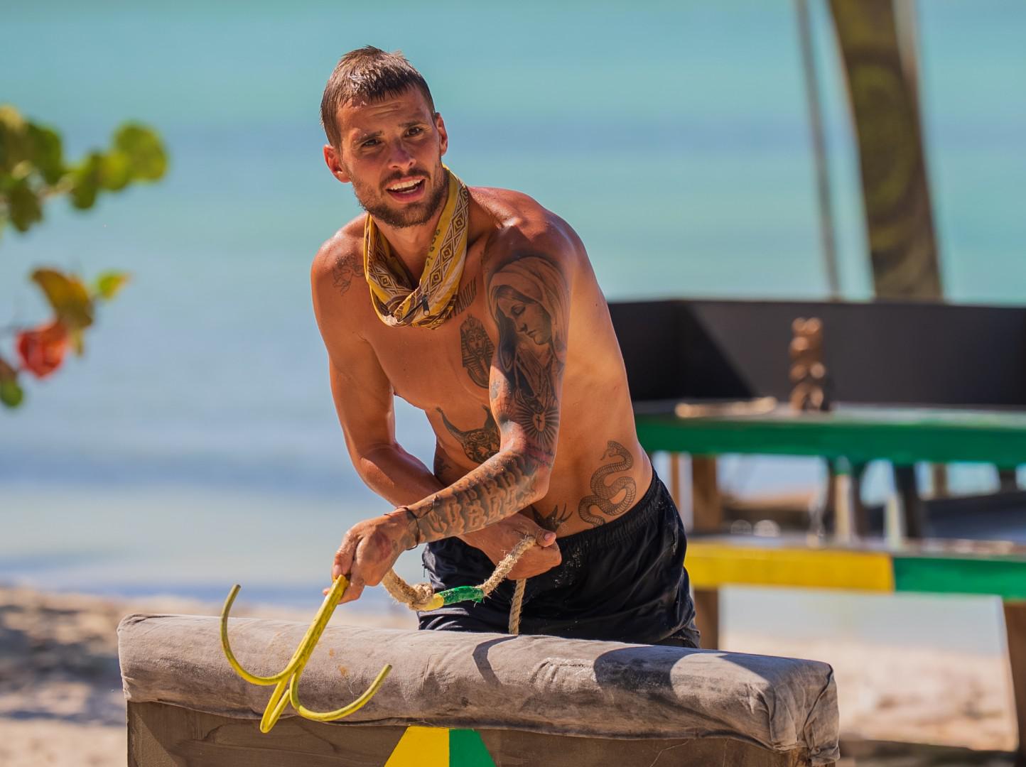 Napetost nakon prošlog plemenskog vijeća nije se smirila ni u novom danu u Survivoru. 