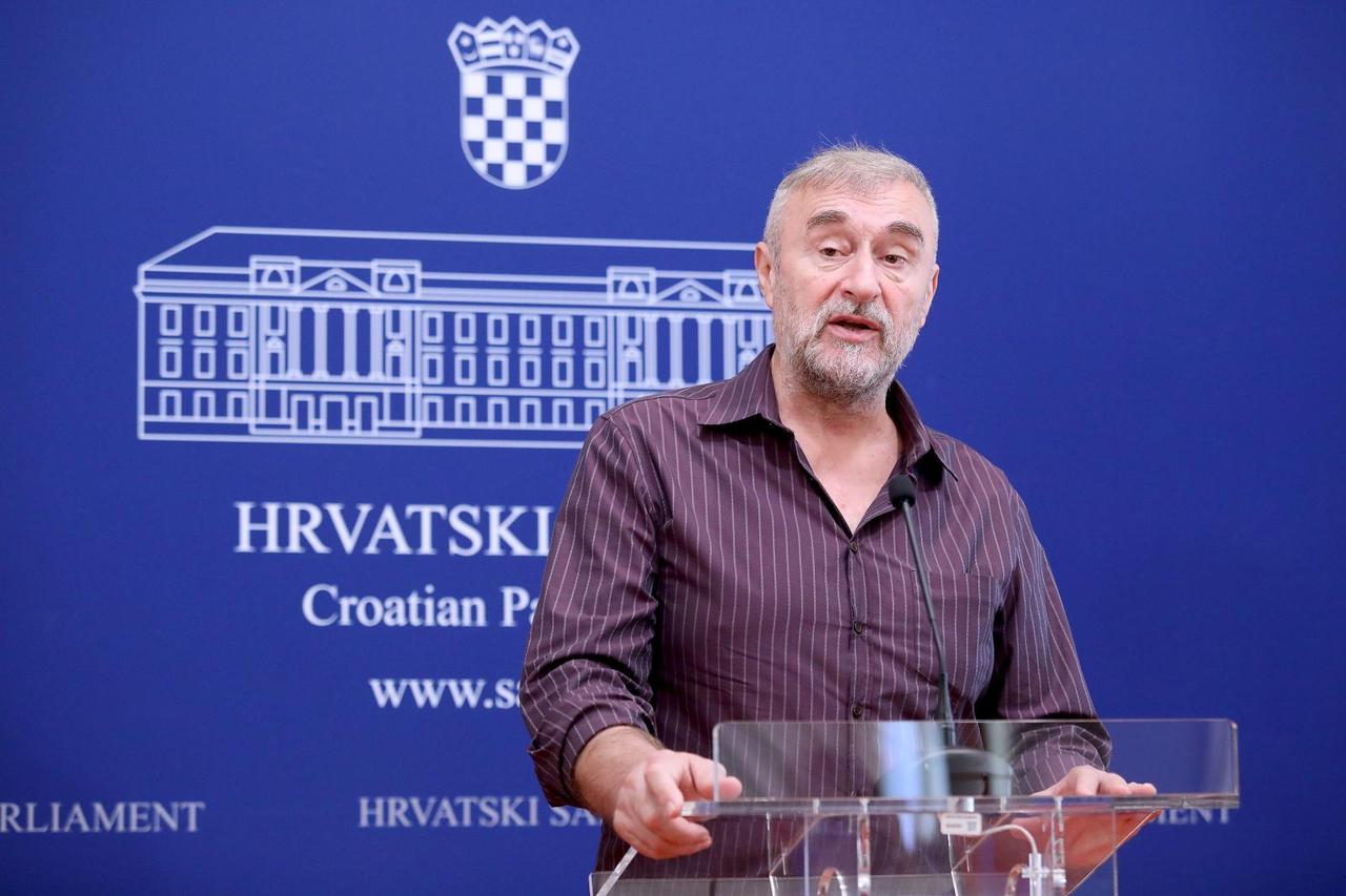 Zagreb: Ante Prkačin održao je konferenciju za medije