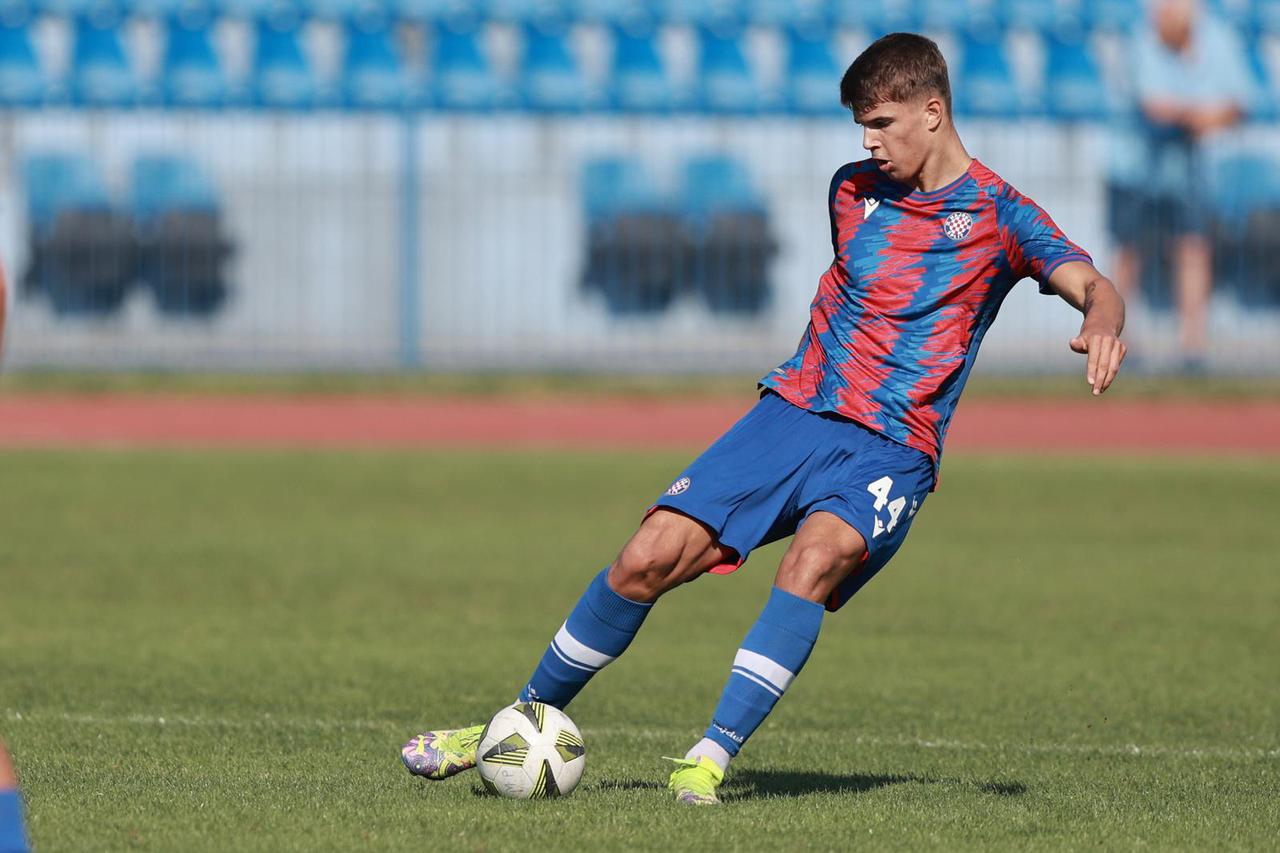 Vinkovci: Utakmica juniora Cibalije i Hajduka