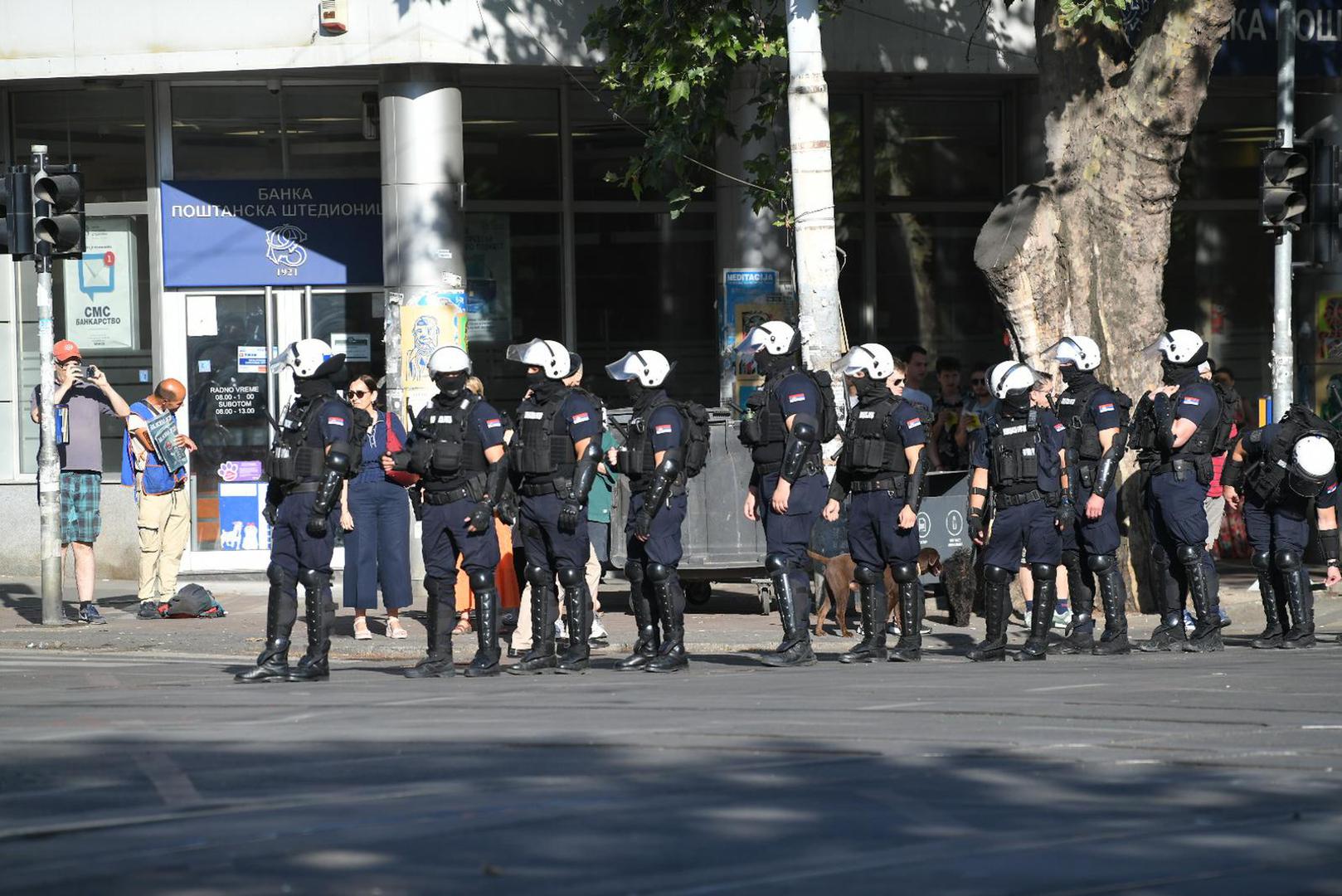 04, July, 2025, Belgrade - The police broke up the blockade at the Faculty of Law a few minutes after 7 am. Photo: R.Z./ATAImages

04, jul, 2025, Beograd - Policija je nekoliko minuta posle 7 ujutro razbila blokadu kod Pravnog fakulteta. Photo: R.Z./ATAImages Photo: R.Z./ATAImages/PIXSELL