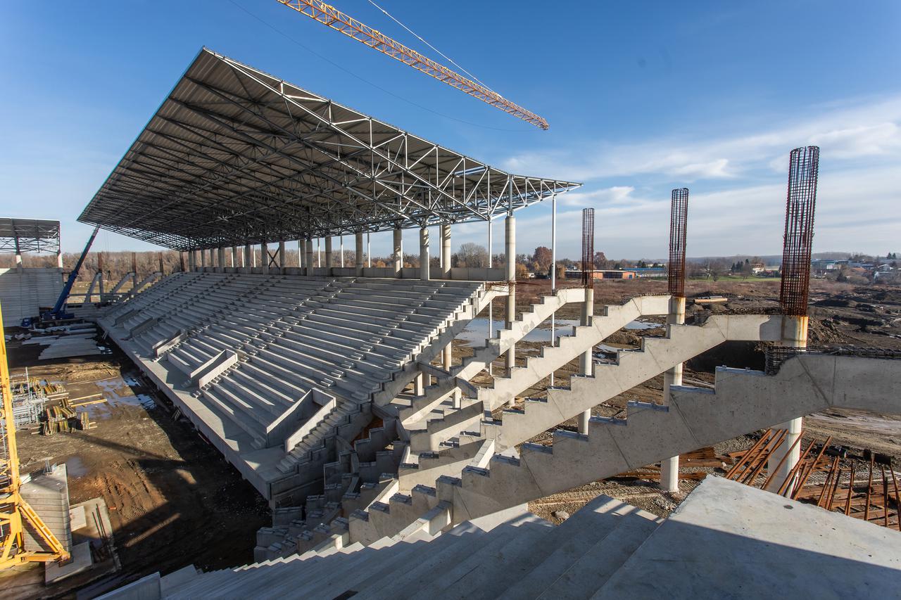 Radovi na novom stadionu osječkog prvoligaša na Pampasu u punom su jeku