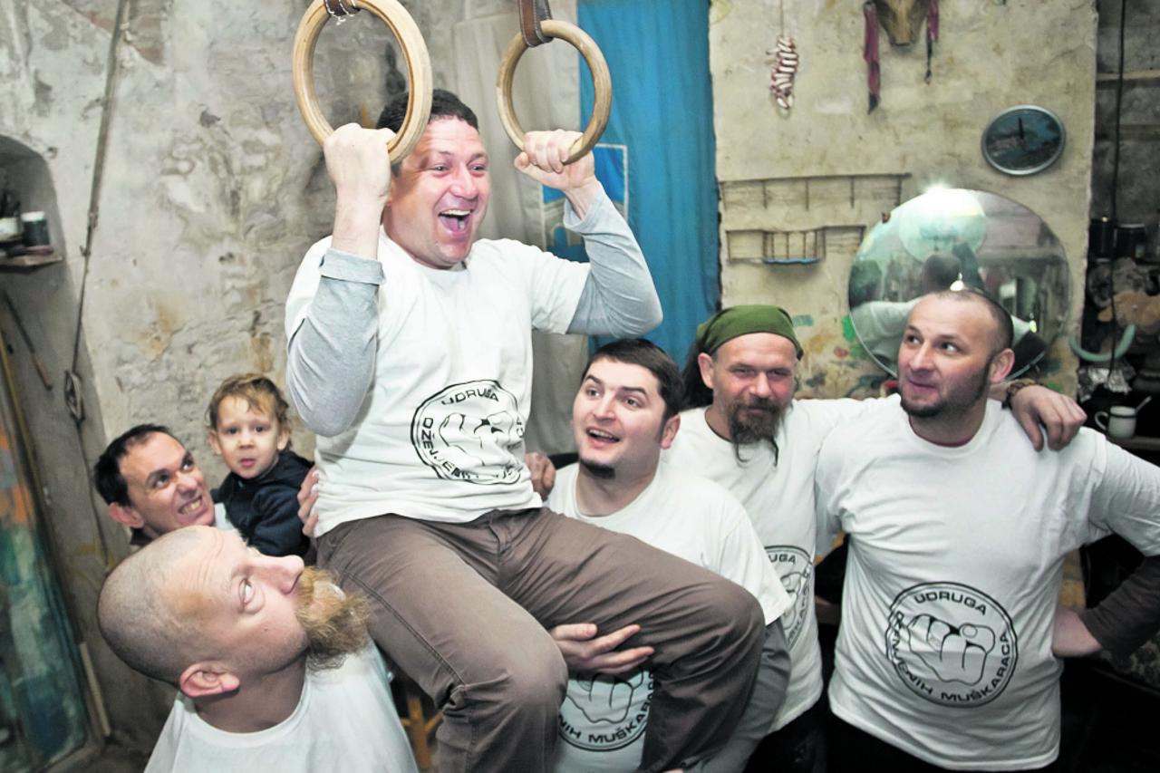 udruga oženjenih muškaraca