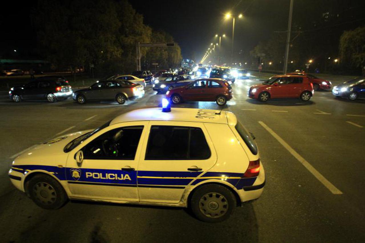 prometna nesreća, očevid, sudar, blokada, policija (1)