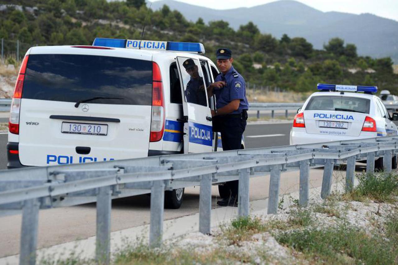 autocesta,policija,portal