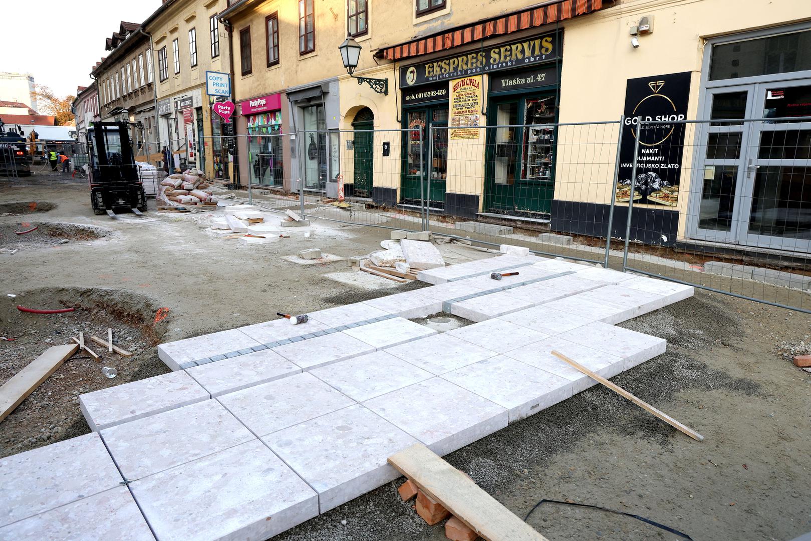 Prema rješenju Studija Atmosfera, koje je odabrano na urbanističko-arhitektonskom natječaju među 23 pristigla rada, Stara Vlaška bit će podijeljena u tri cjeline – šetalište, trg i park.