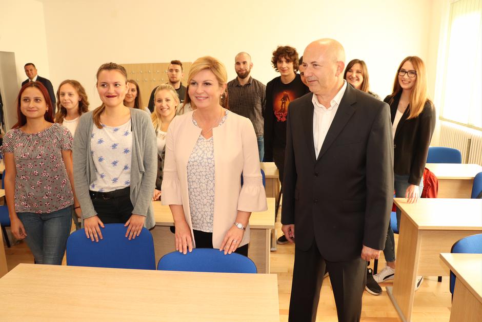 Predsjednica posjetila fakultet za dentalnu medicinu i zdravstvo iz Osijeka