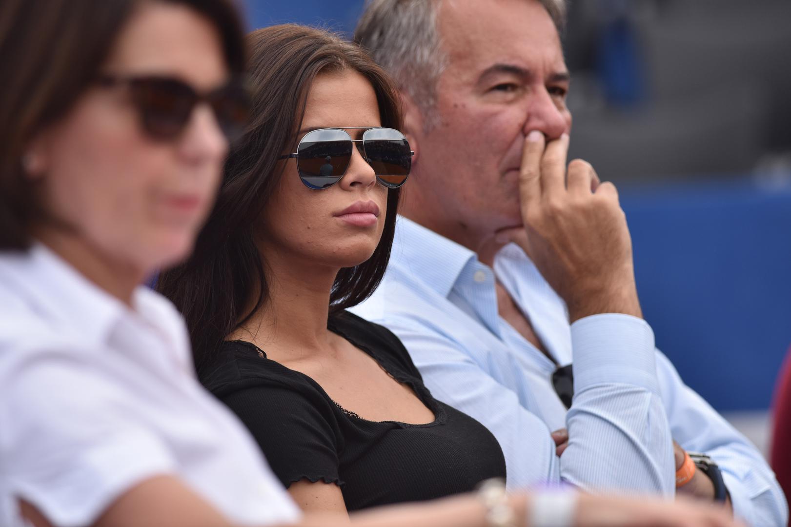 Među navijačima bili su njegova sestra Bruna i otac Damir.

