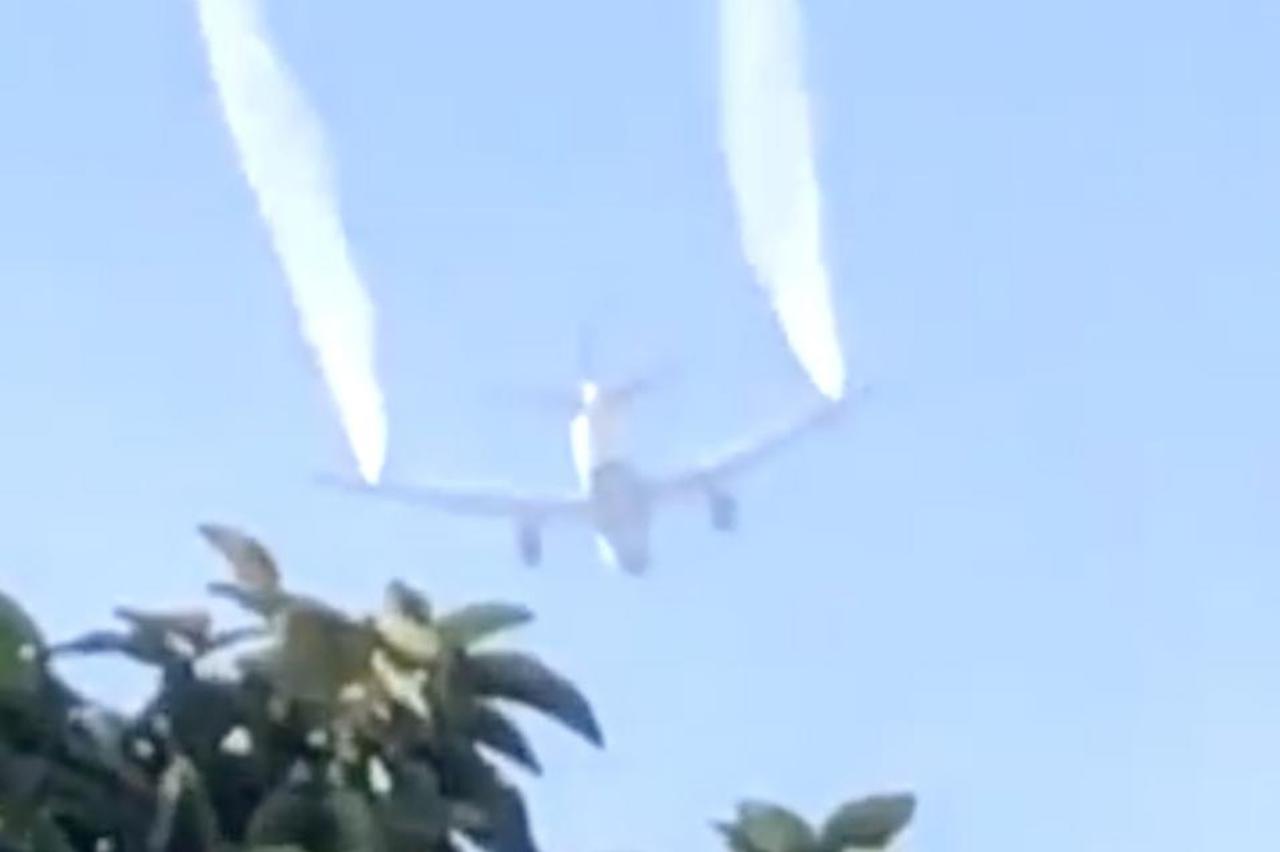 Avion ispustio gorivo nad igralištem u Los Angelesu