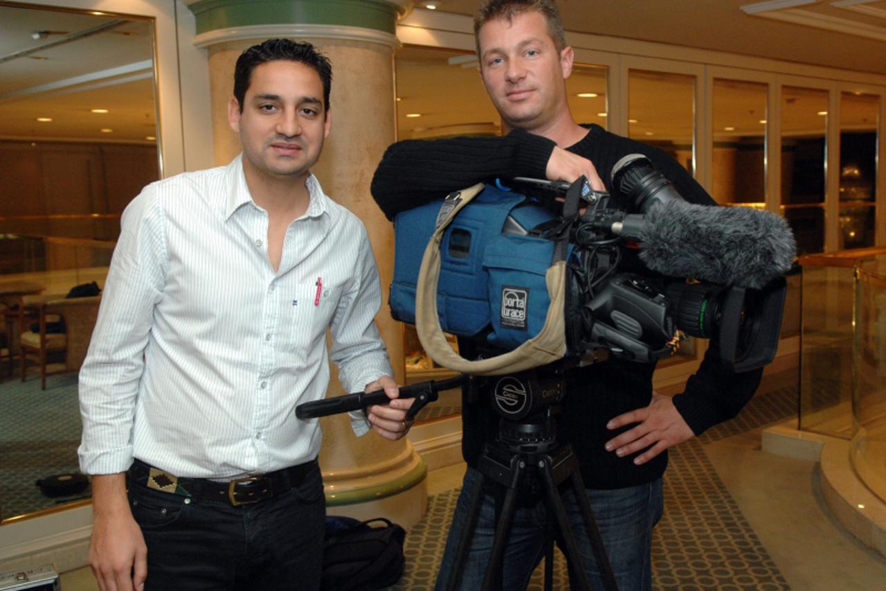 '23.10.2009.....Zagreb...spo.....Hotel Sheraton, Federico Ardiles, sin bivseg Dinamova trenera Osvalda, snima dokumentarac s Bilicem.Photo:Marko Prpic/VLM'