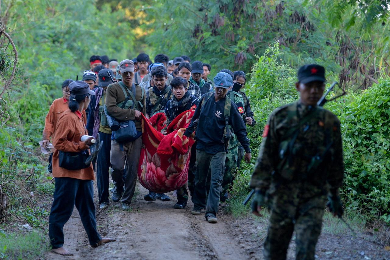 storyeditor/2023-11-29/2023-11-28T120701Z_169913498_RC26J4A0UFOU_RTRMADP_3_MYANMAR-VIOLENCE.JPG