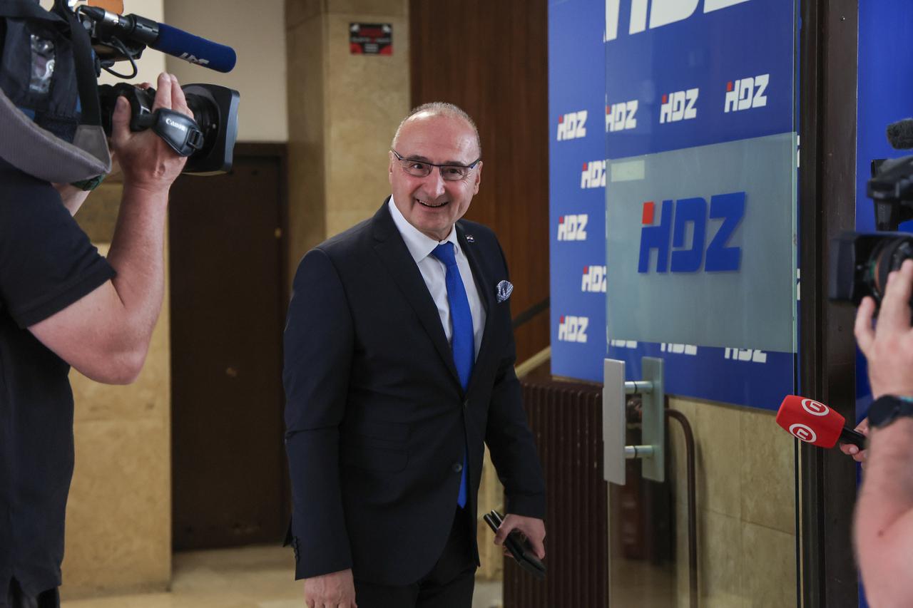 Zagreb: Dolazak članova HDZ-a na sjednicu Predsjedništva stranke