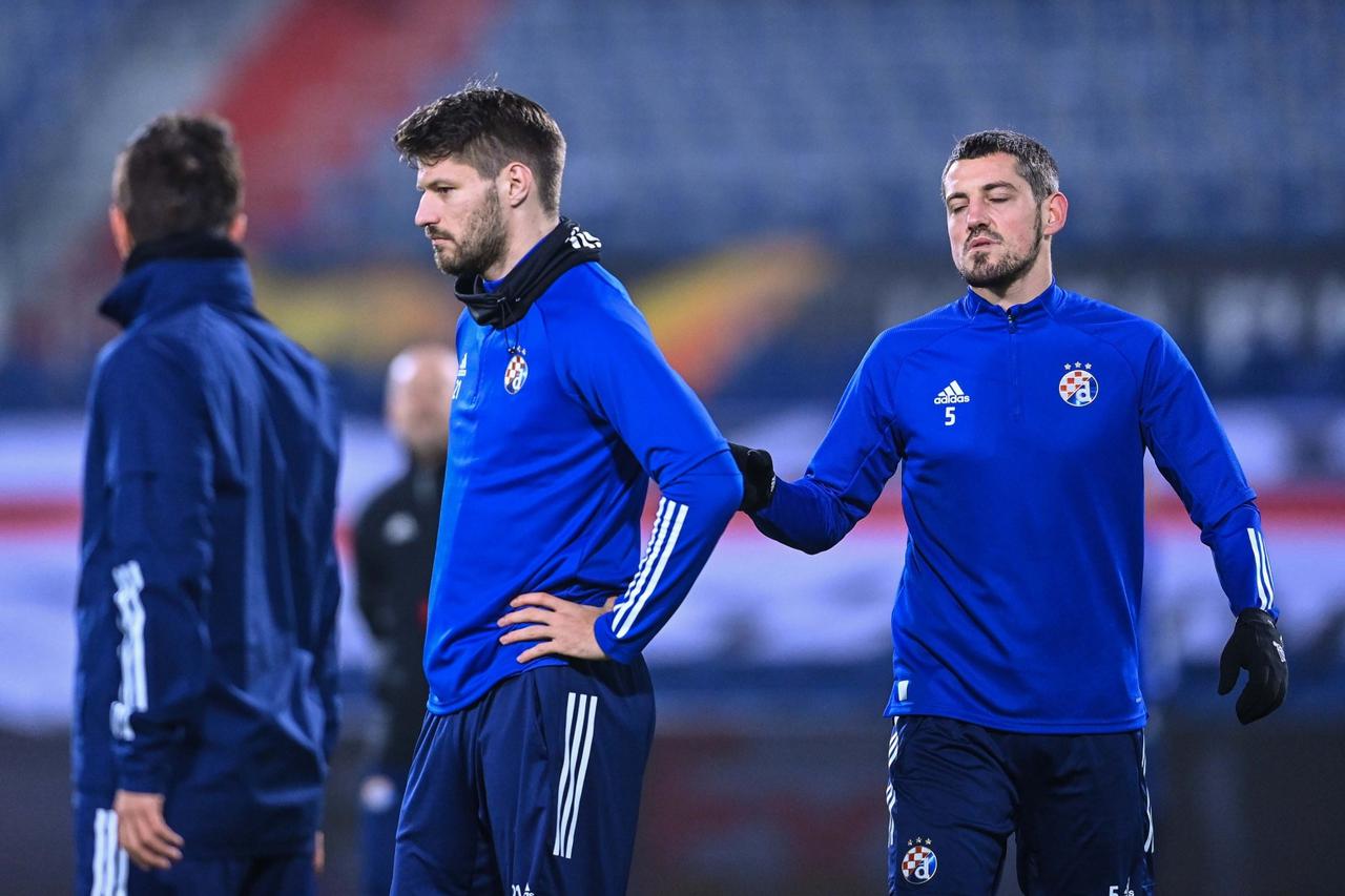 Nogometaši Dinama odradili trening  u Rotterdamu