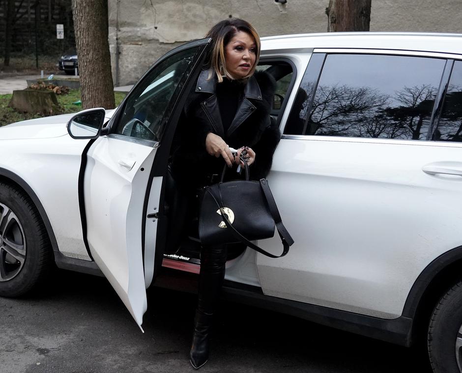 Recording on the Grand TV show "Nikad nije kasno" at Kosutnjak.Snimanje na televiziji Grand emisije "Nikad nije kasno" na Kosutnjaku.