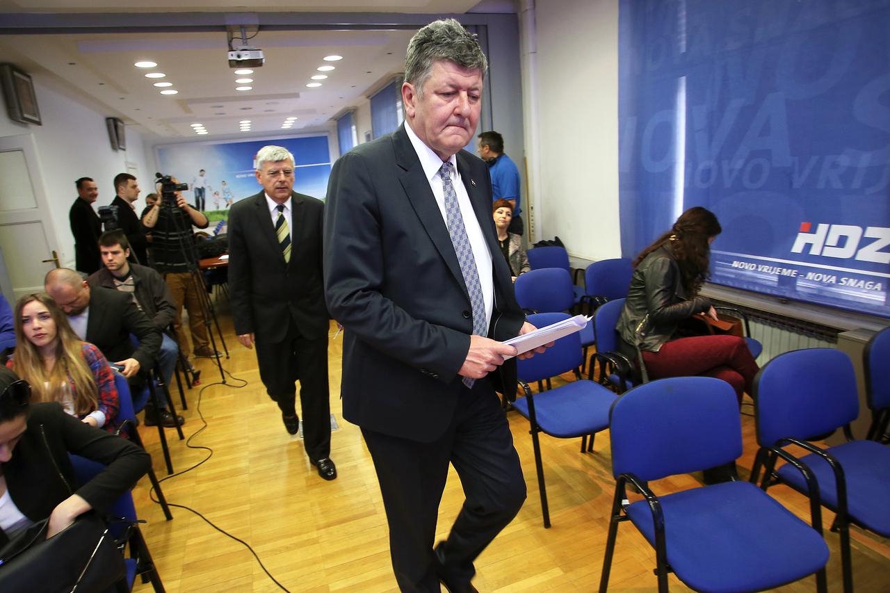 09.04.2014., Zagreb - Konferencija za medije o novome zaduzivanju Hrvatske zbog nepovlacenja novca iz EU za poboljsanje zdravstvenih usluga. Novinarima su se obratili Zeljko Reiner i dr. Ante Corusic.