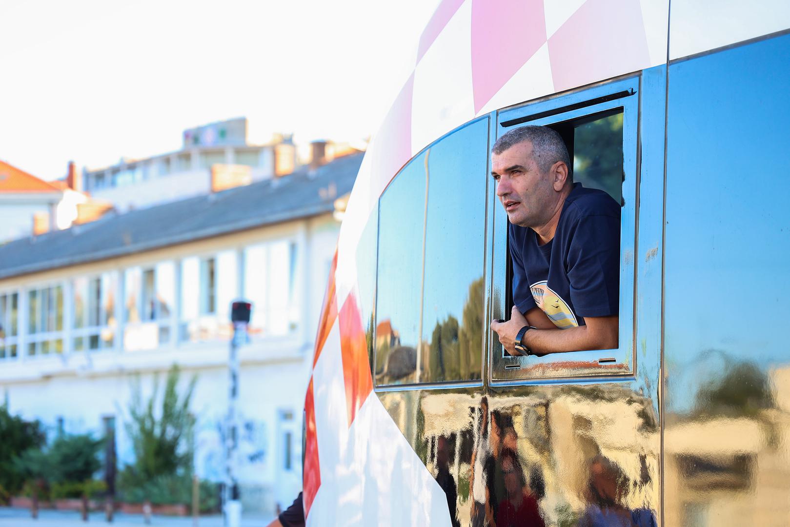 Uvođenjem dodatnih linija između dva najveća hrvatska grada unaprijedit će se i regionalna povezanost te osigurati kvalitetnija mobilnost građana.