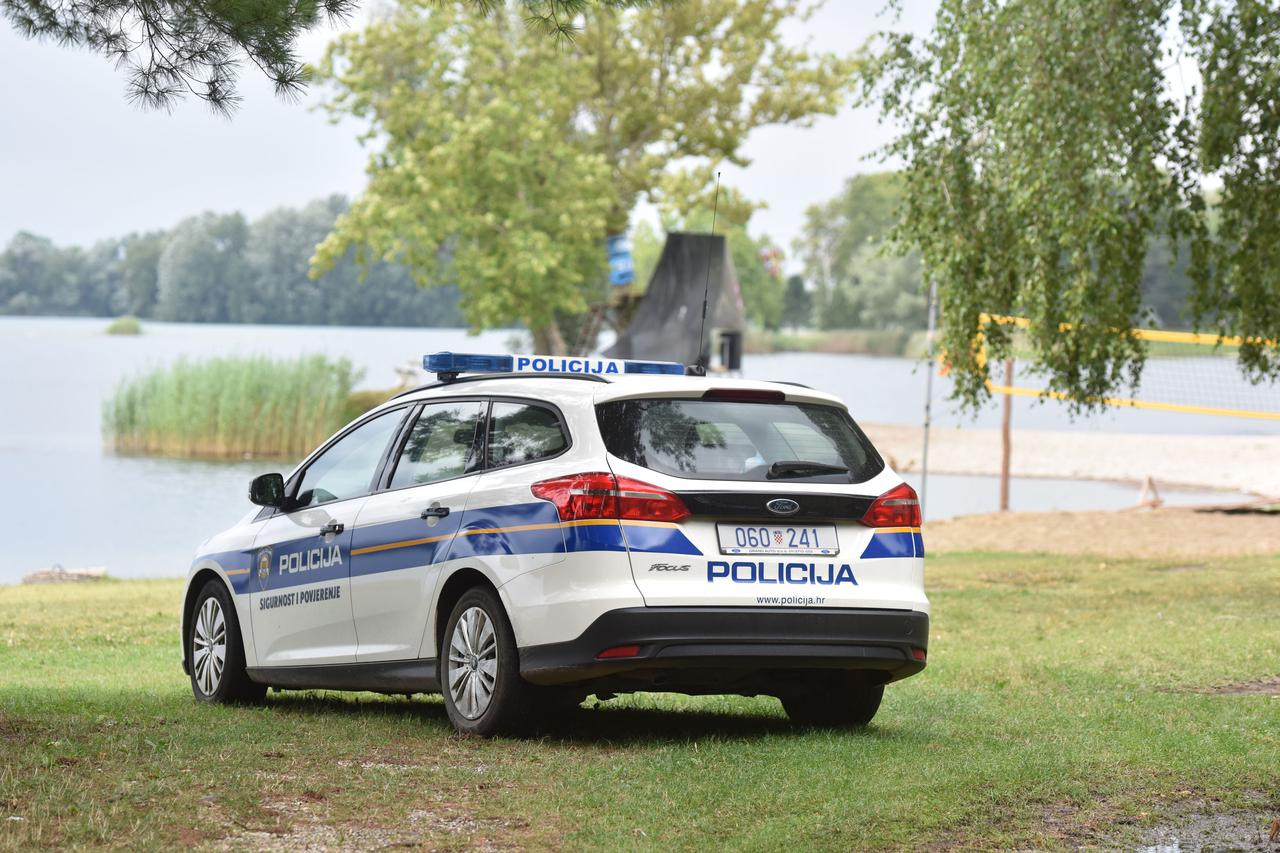 Policija na jezeru Šoderica
