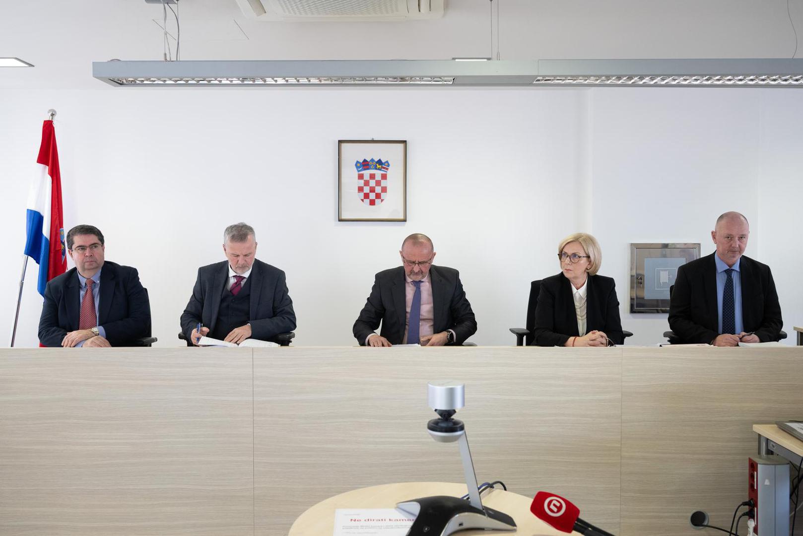 19.03.2025., Zagreb - Na Visokom kaznenom sudu odrzana je Sjednica vijeca o zalbama, Filip Zavadlav, kazneno djelo ubojstva, kazneno djelo dovodjenja u opasnost zivota i imovine opceopasnom radnjom i sredstvom i kazneno djelo nedozvoljenog posjedovanja, izrade i nabavljanja oruzja i eksplozivnih tvari. Zorislav Kaleb, Marijan Bitanga, Tomislav Jurisa, Sanda Jankovic, Leon Kovacic. Photo: Davor Puklavec/PIXSELL