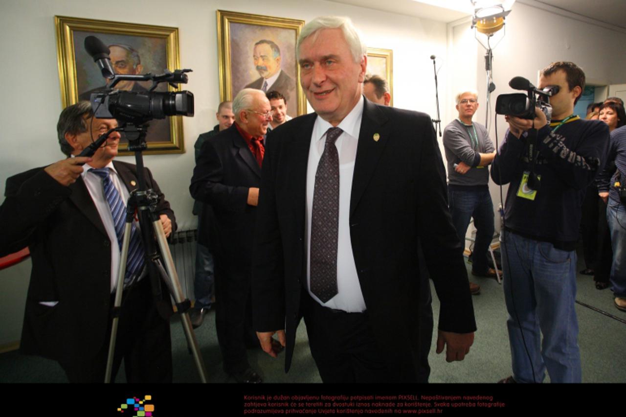 \'04.12.2011., Zvonimirova 17, Zagreb - Celnici HSS-a nakon objave rezultata parlamentarnih izbora. Josip Friscic.  Photo: Tomislav Miletic/PIXSELL\'