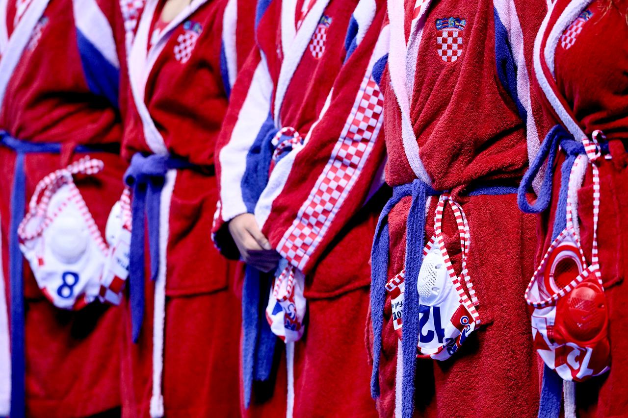 Europsko prvenstvo u vaterpolu za žene, Hrvatska - Mađarska