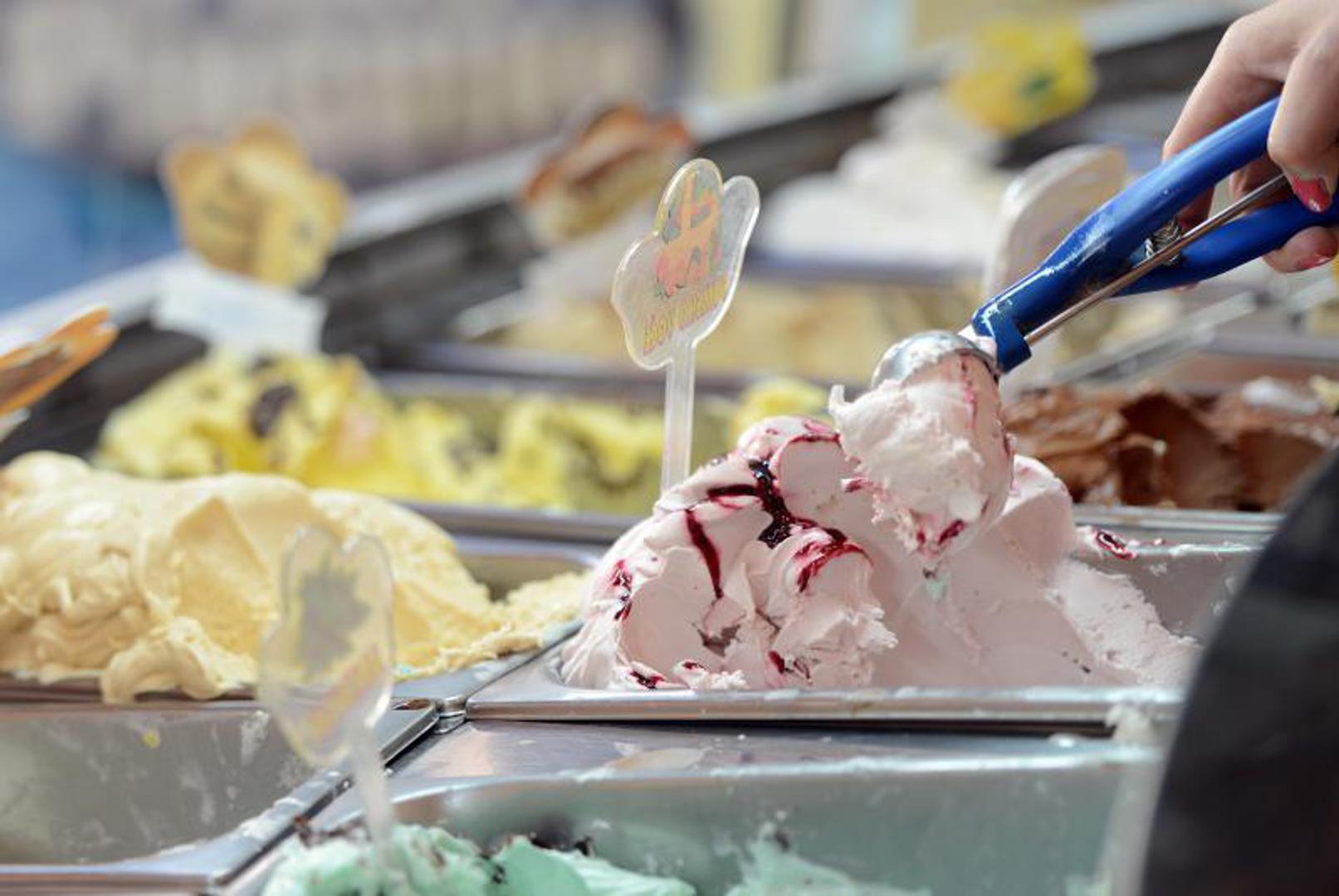 Klonite se slatkih grickalica – Ne uzimajte ih svaki puta kada osjetite glad jer ćete brzo vratiti neželjene kilograme. Umjesto sladoleda pojedite tako smrznuti jogurt s bananom.