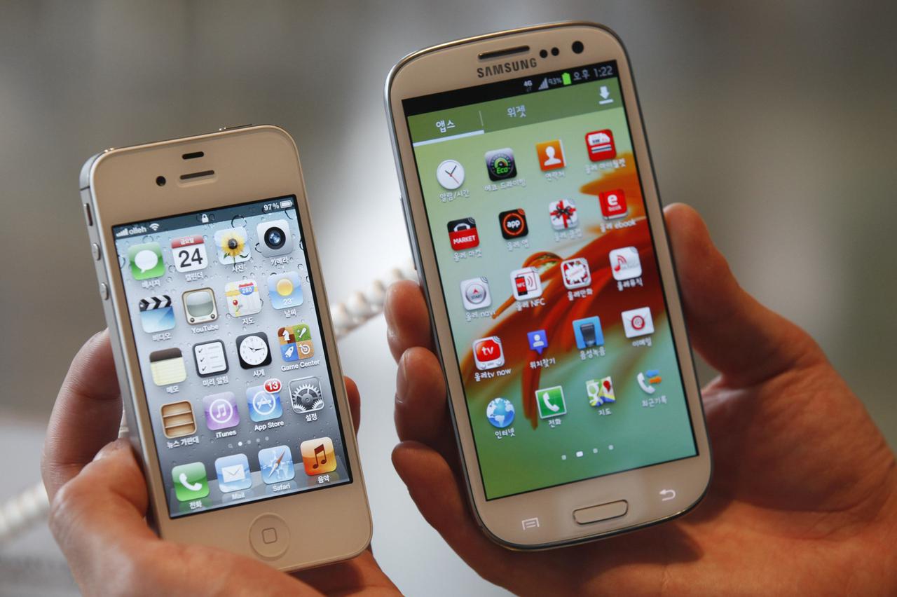 apple,samsung