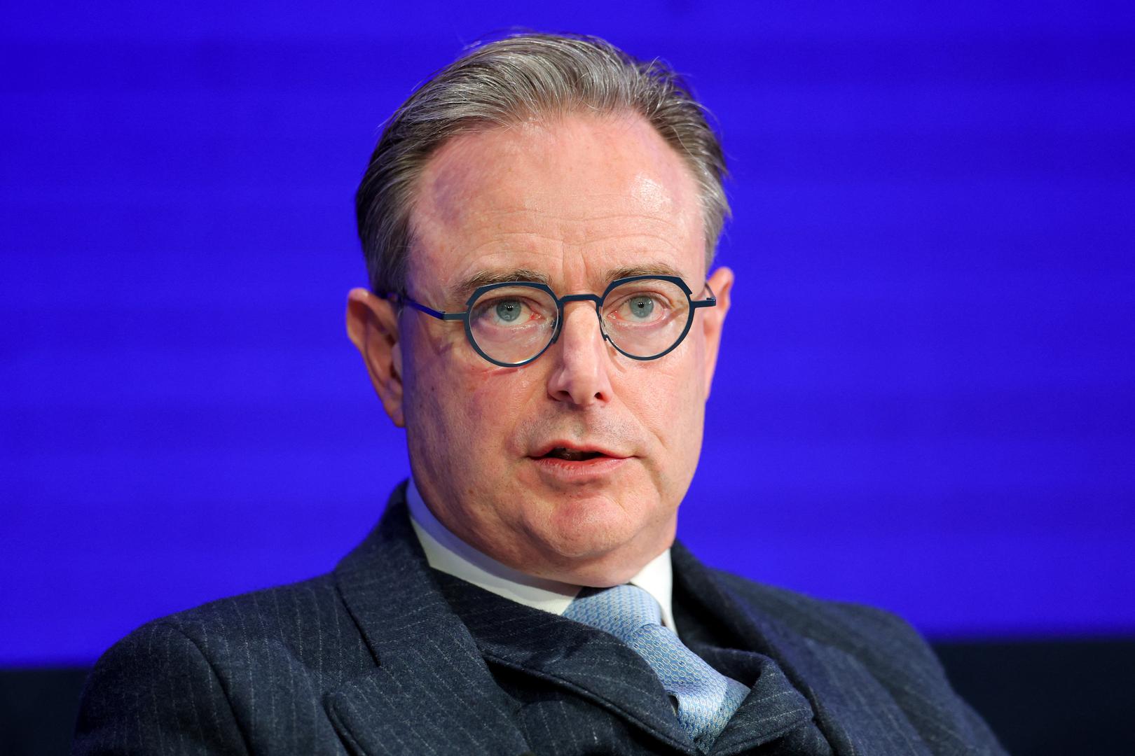 Nešto manje od njega uprihodi belgijski premijer Bart de Wever, 266.000 eura bruto. 