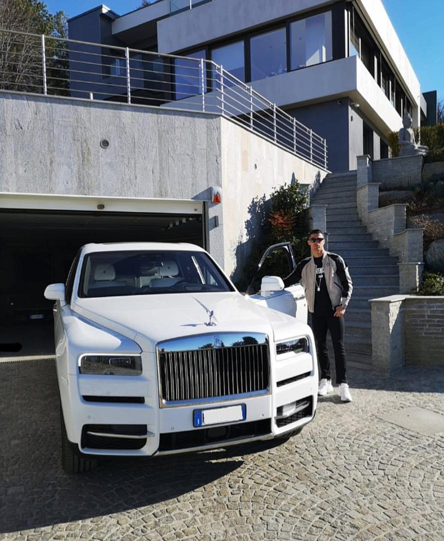 U nastavku ćemo se prisjetiti samo nekih od automobila koje jedan od najvećih nogometaša svih vremena ima u svojoj kolekciji. Prvi je Rolls-Royce Cullinan kojeg si je kupio nakon što je potpisao za talijanski Juventus