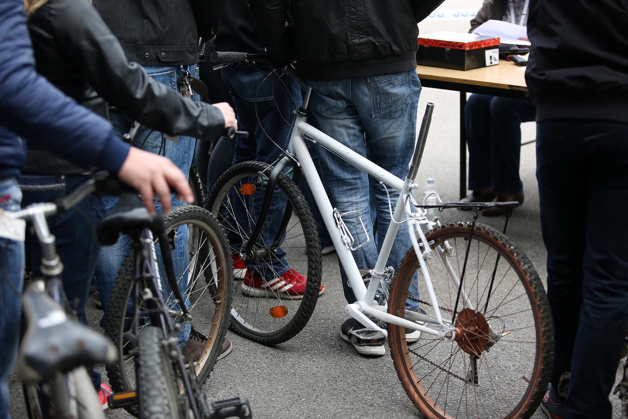 Zagreb: Policija prodaje prona?ene stvari kojima je istekao jednogodišnji rok ?uvanja 