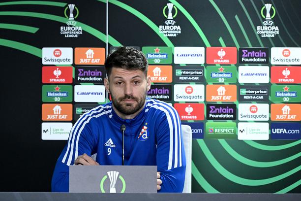 Eksplozivna poruka Brune Petkovića: 'Ako to zaista misli, Robert Jarni je  klaun! Slobodno to napišite...' - Večernji.hr