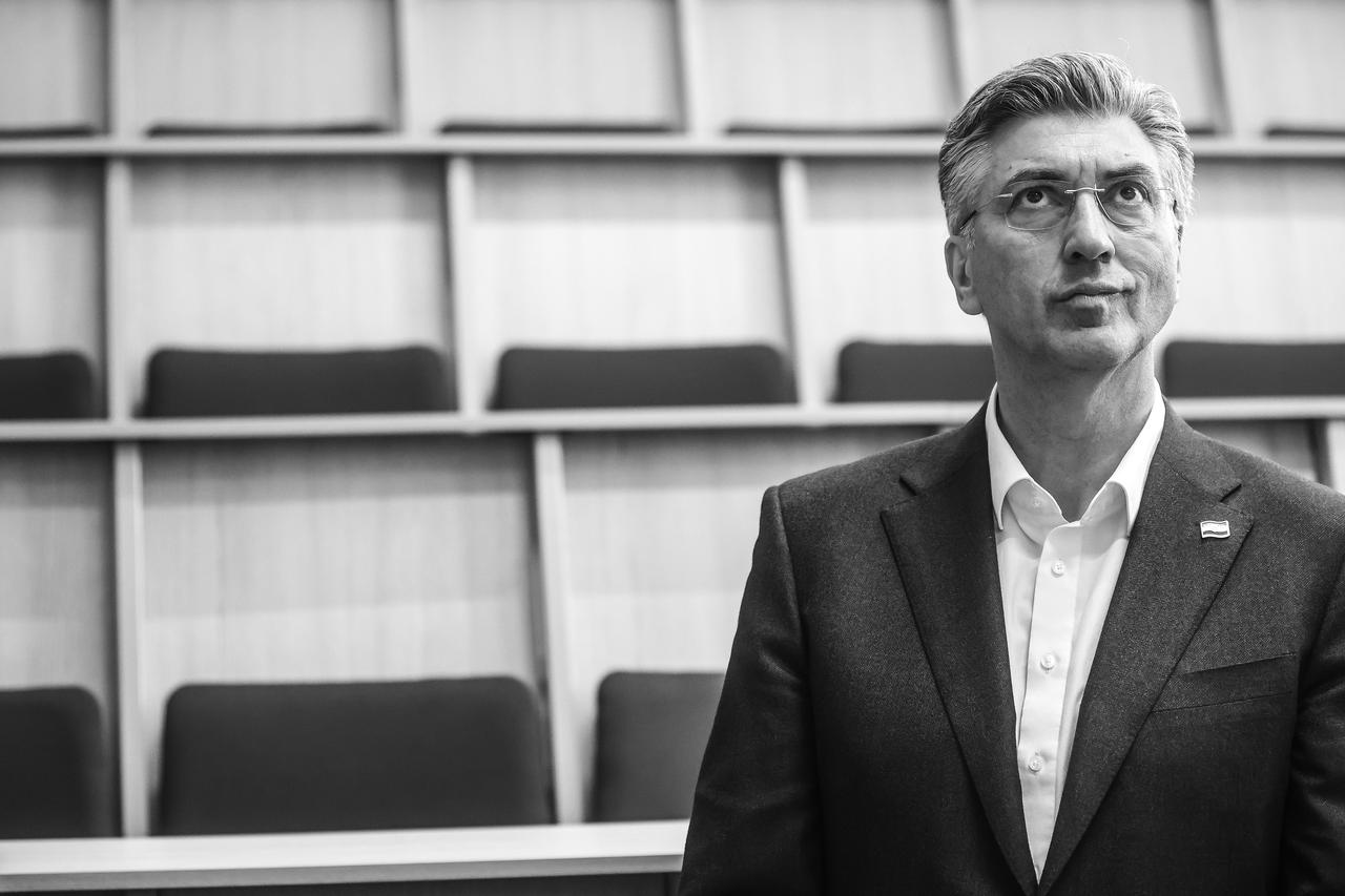 Zagreb: Obilazak cjelovito obnovljene zgrade dekanata Medicinskog fakulteta na Šalati