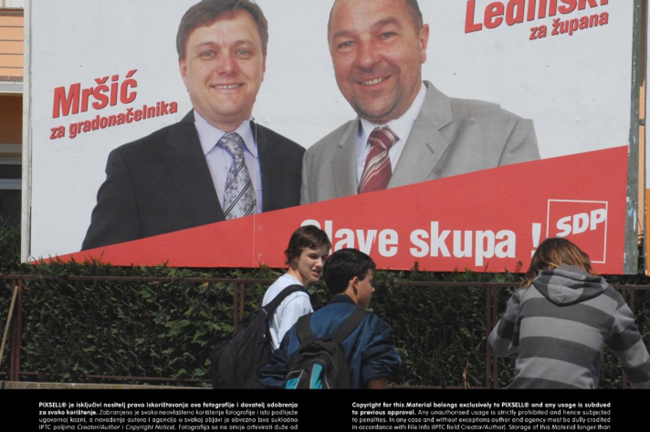 '5.5.2009., Koprivnica - Plakat SDP-ovog kandidata za gradonacelnika i zupana. Zvonimir Mrsic i Darko Ledinski. Photo: Josip Maljak/Vecernji list'