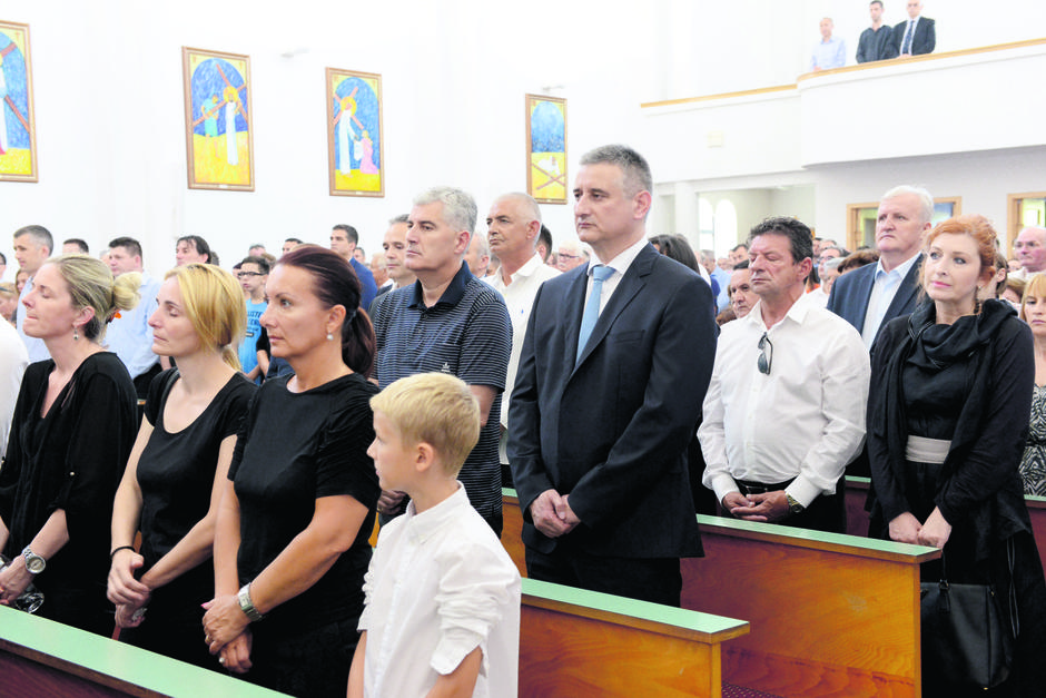 Sahrana oca Milijana Brkića