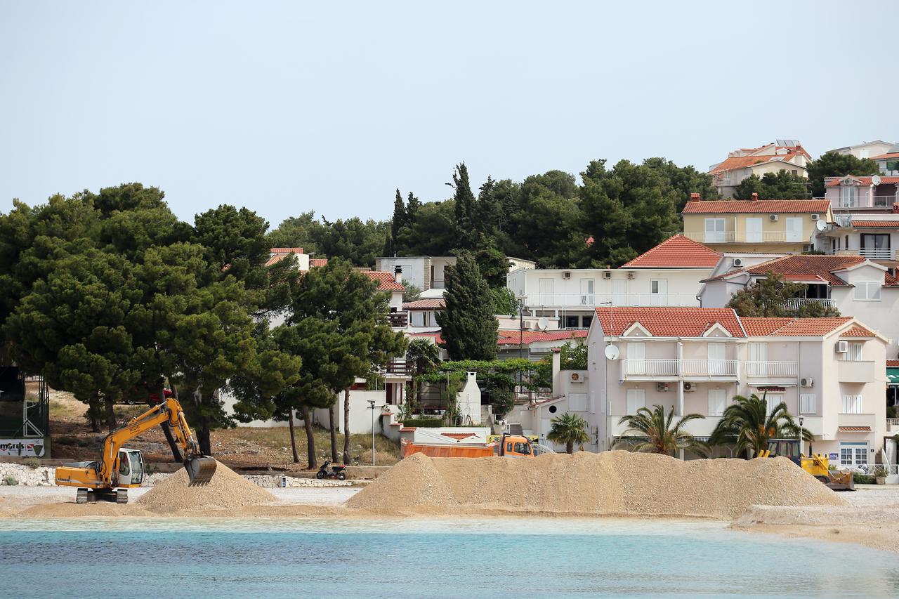 Primošten se priprema za turističku sezonu nakon popuštanja mjera zaštite od Covida-19
