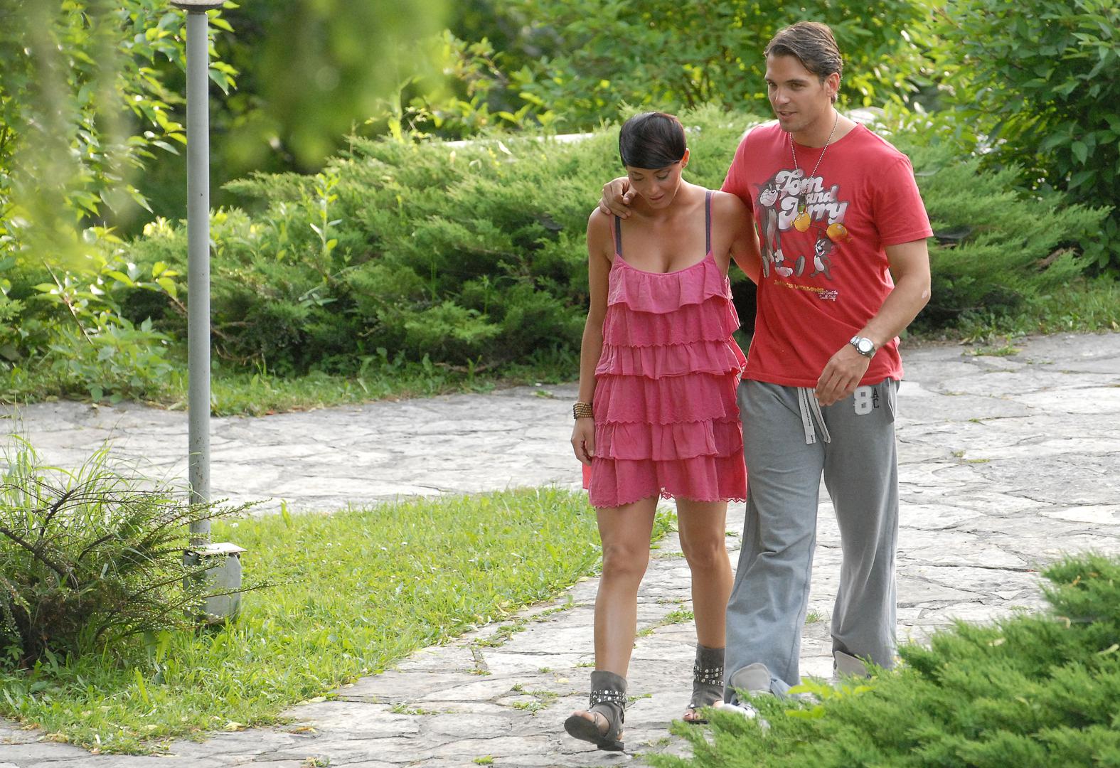 Ipak, u lipnju 2020. godine objavili su odluku o razvodu, istaknuvši da im se putevi nisu razišli zbog treće osobe, već zbog prirodnog udaljavanja. Dogovorili su se da će sinovi živjeti s Ivanom, a iako je vijest o njihovom razvodu izazvala veliki medijski interes, ona se trudila zaštititi privatnost svoje obitelji.