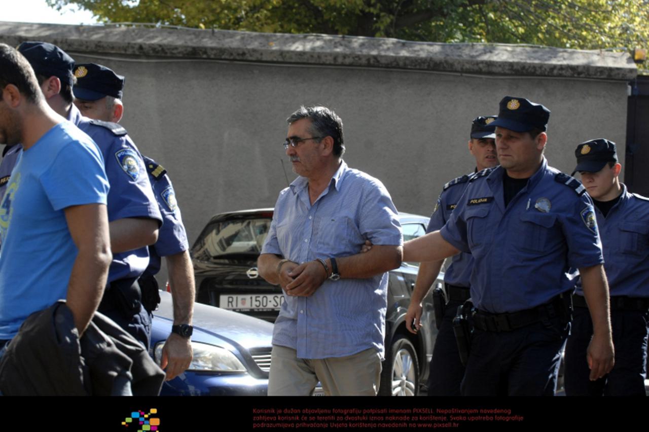 '06.10.2011. Rijeka - Privodjenje na Zupanijski sud cetvorice osumnjicenih za krijumcarenje heorina uhvacenih na zracnoj luci Pula.  Photo: Goran Kovacic/PIXSELL'