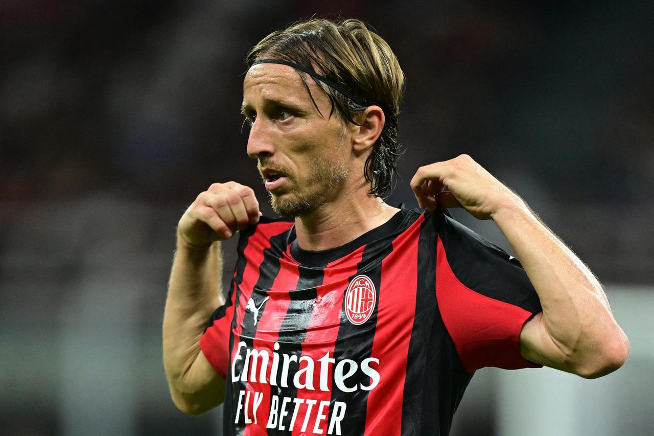 Serie A - AC Milan v Cremonese