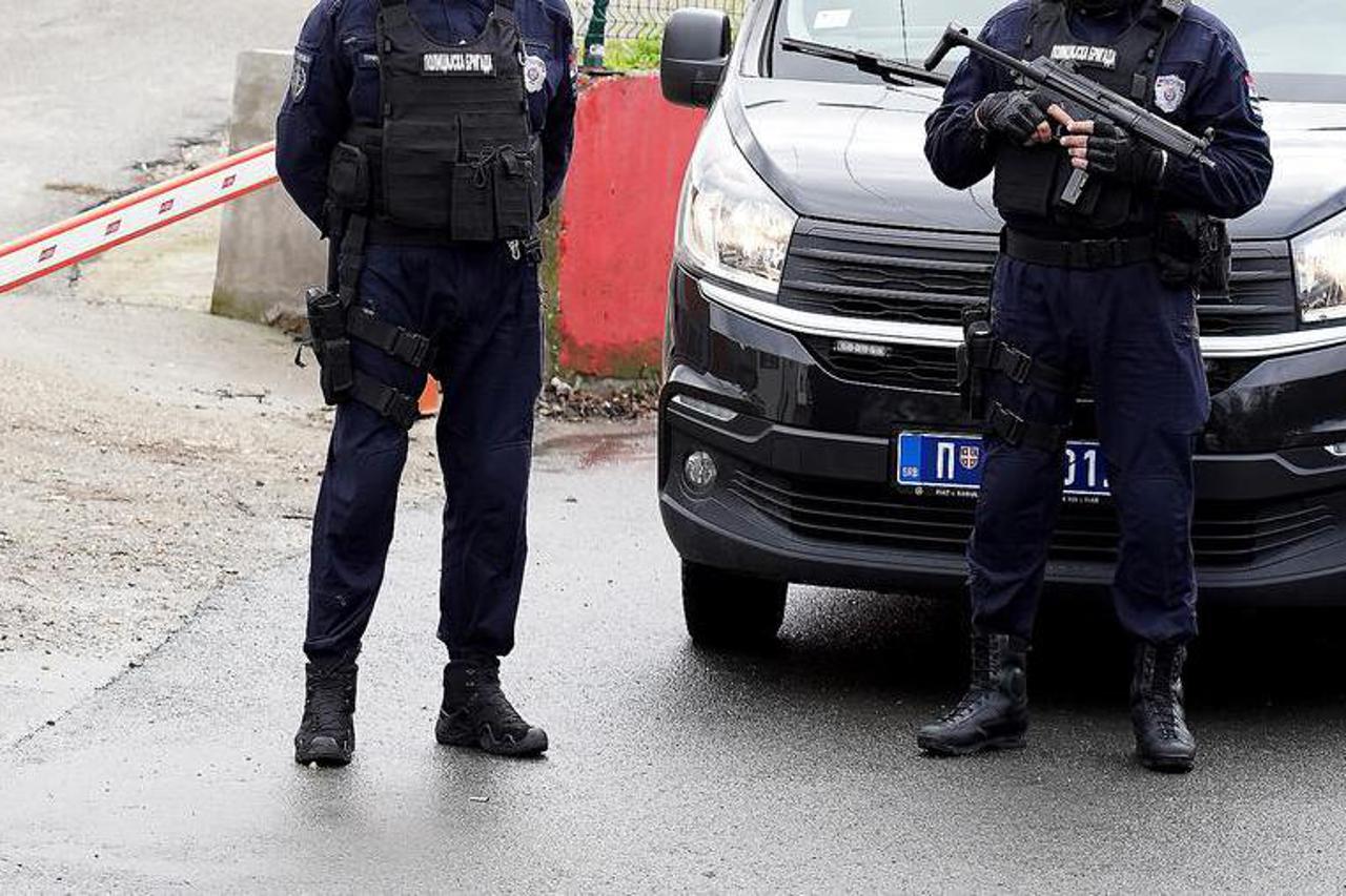 Beograd: Policija pretresa stadione Partizana i Crvene Zvezde