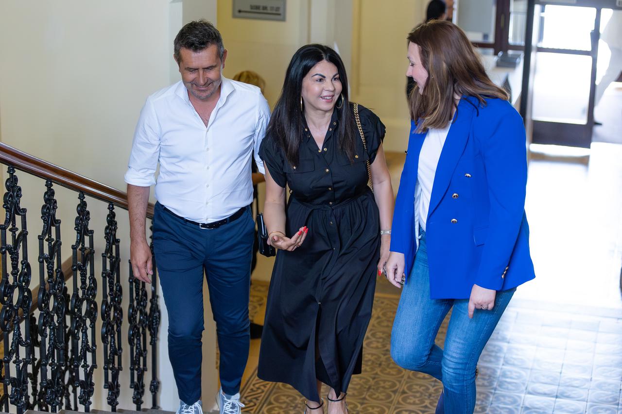 Osijek: Nenad Bjelica došao na suđenje Mamićima, ročište otkazano jer je Zoran Mamić otkazao punomoć odvjetniku