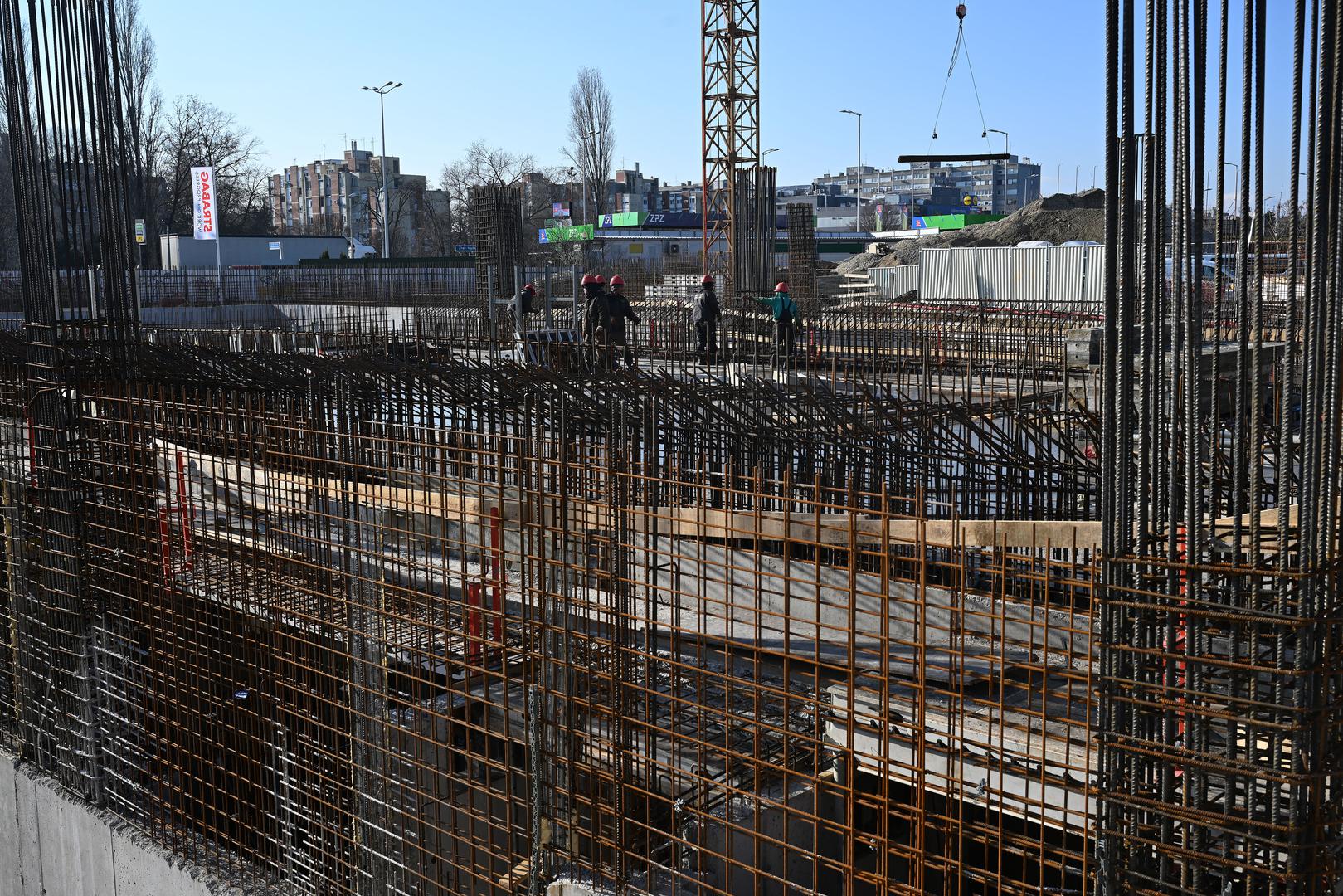 Kako je u utorak najavio gradonačelnik Tomislav Tomašević, novi bazen trebao bi niknuti za otprilike godinu dana. 